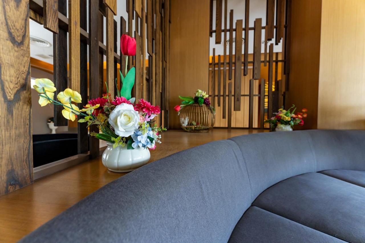 Royal Delight Hotel Bangkok Exteriör bild